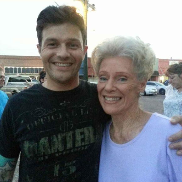 Meet your Posher, Shane - Picture 6 of 13